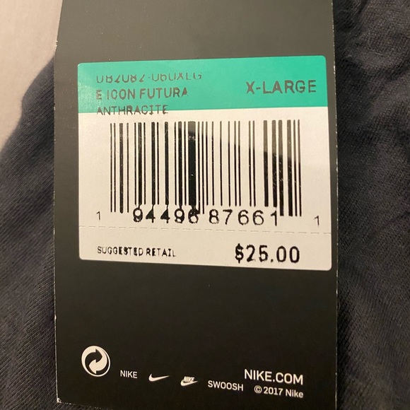 Nike shirt - Picture 4 of 4